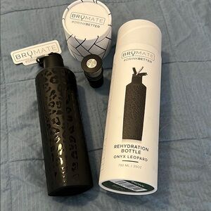 BrüMate Onyx Leopard Rehydration Bottle